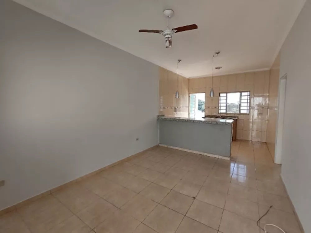 Casa à venda com 2 quartos, 90m² - Foto 1