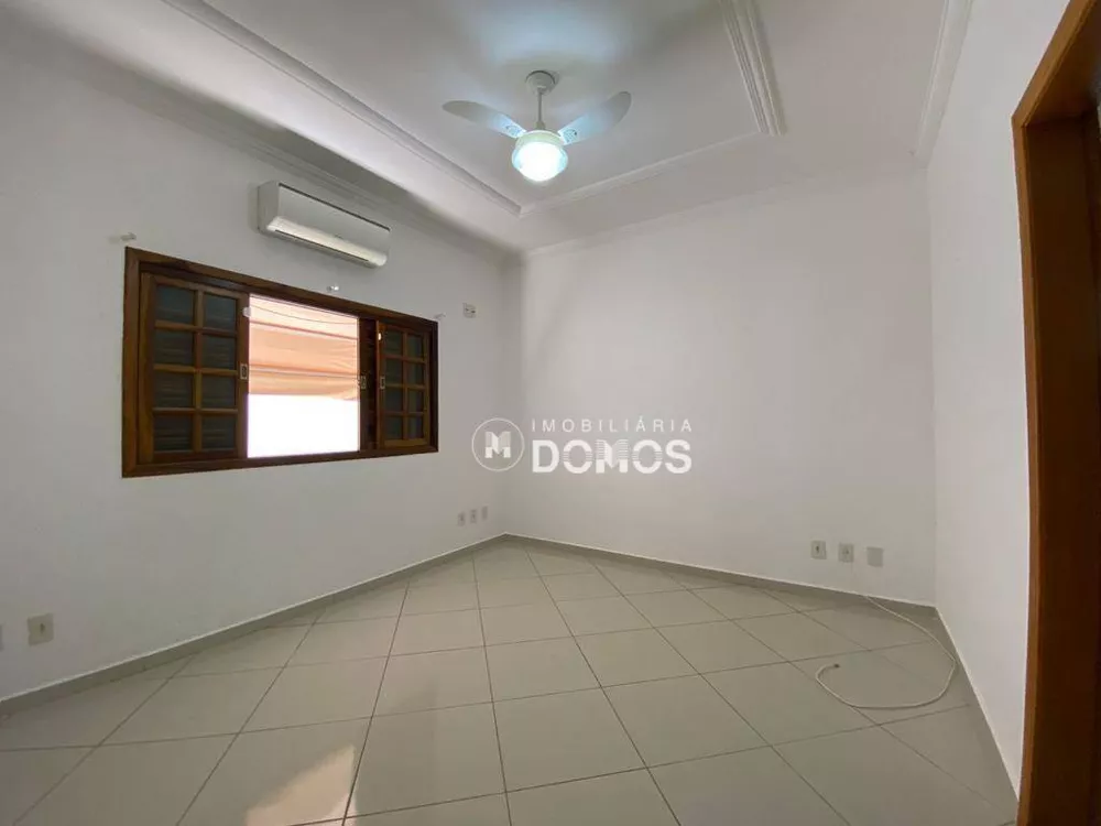 Casa, 4 quartos, 2130 m² - Foto 3