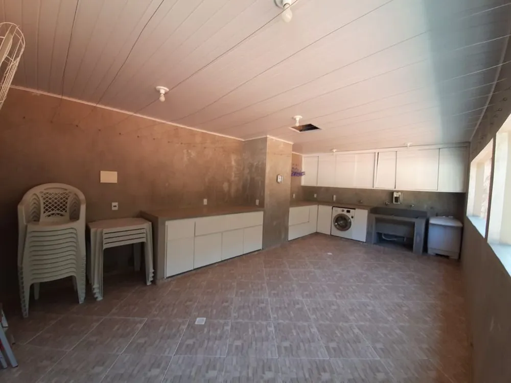 Casa, 3 quartos, 199 m² - Foto 2