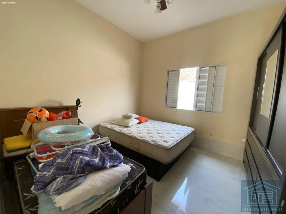 Casa, 3 quartos, 200 m² - Foto 1