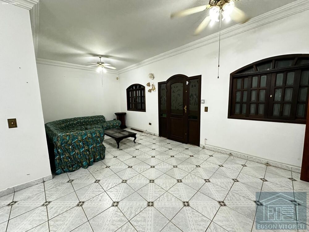 Casa, 4 quartos, 219 m² - Foto 2