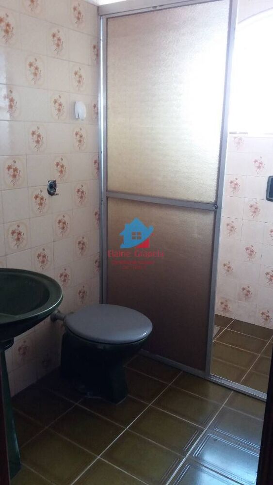Casa para alugar com 3 quartos, 264m² - Foto 4
