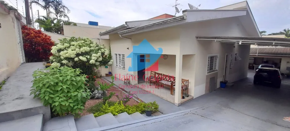 Casa, 2 quartos, 180 m² - Foto 1