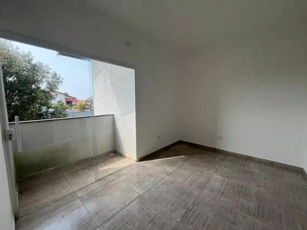 Casa à venda com 2 quartos, 180m² - Foto 2