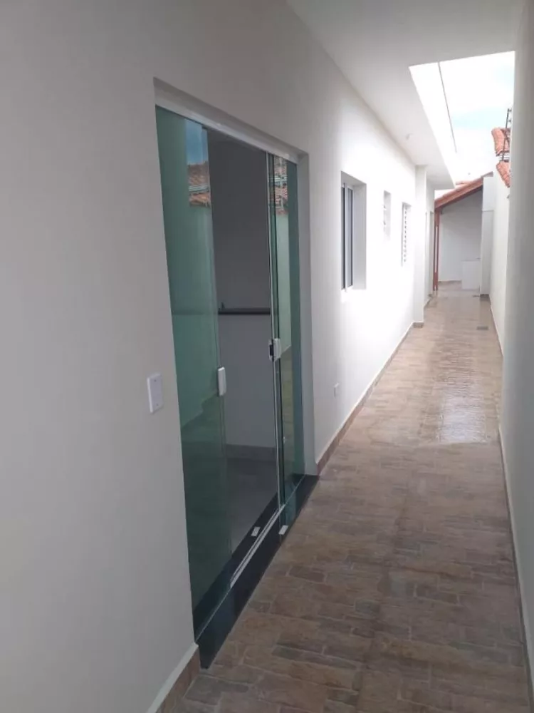 Casa à venda com 2 quartos, 125m² - Foto 3