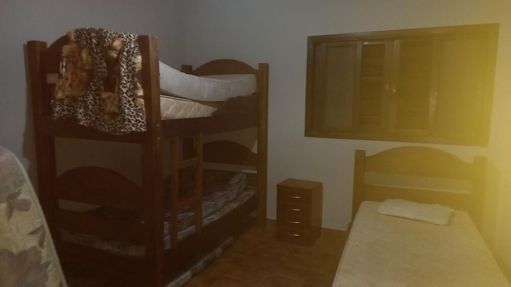 Casa à venda com 3 quartos, 351m² - Foto 2