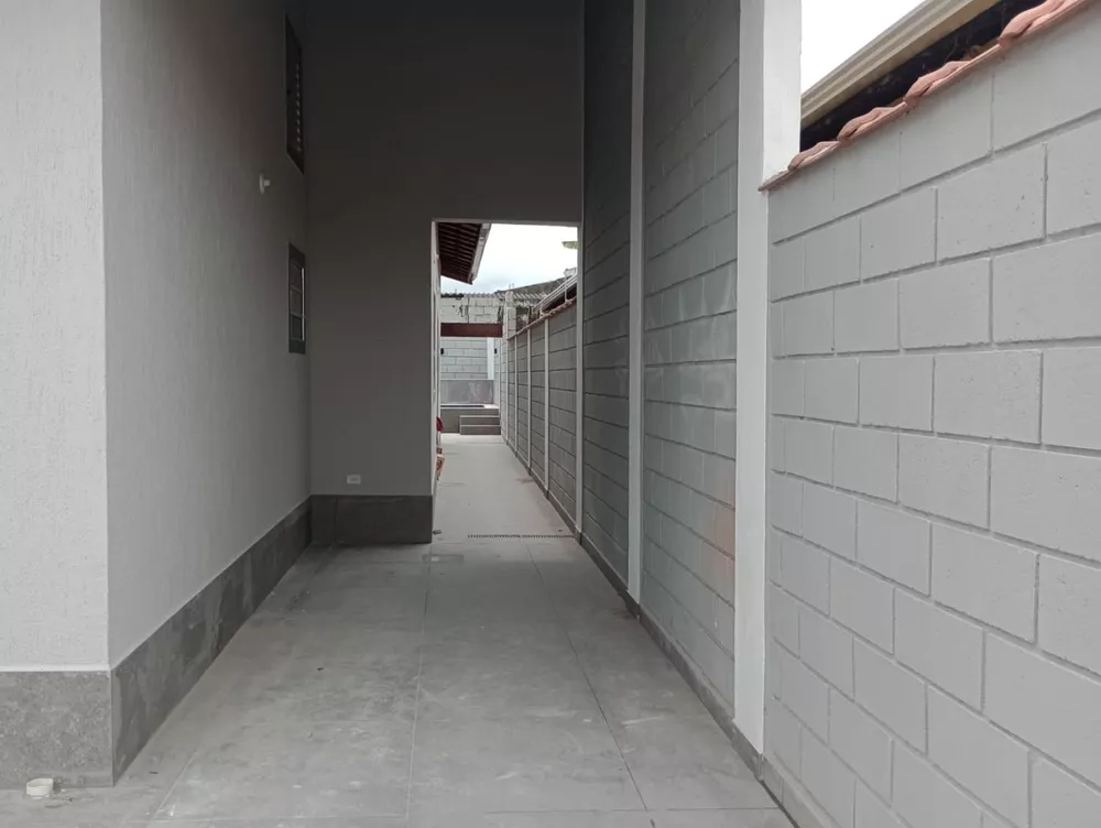 Casa à venda com 2 quartos, 150m² - Foto 3