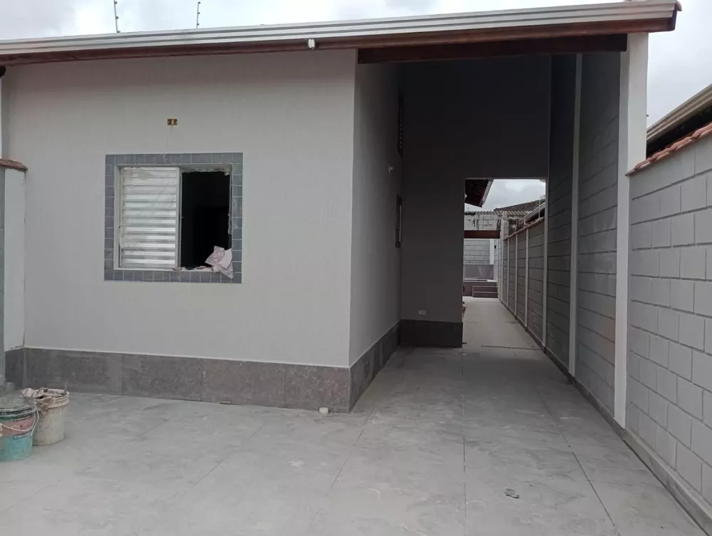 Casa à venda com 2 quartos, 150m² - Foto 1