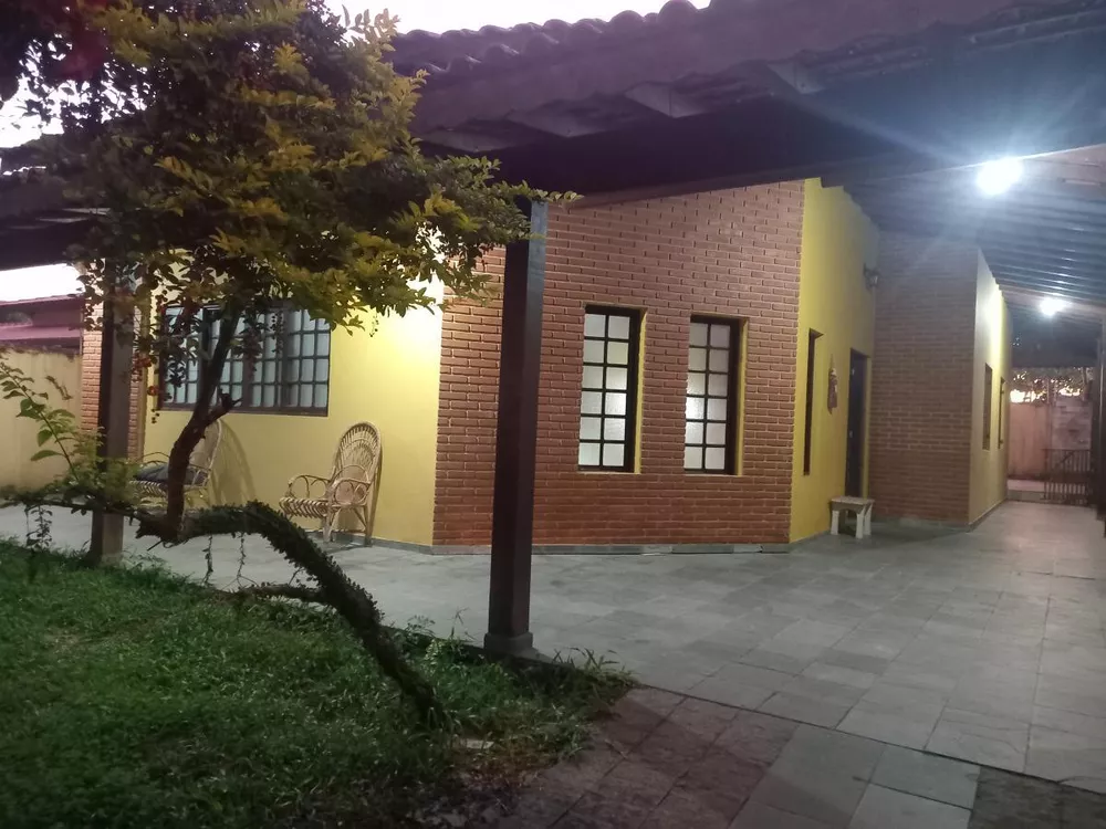 Casa à venda com 4 quartos, 280m² - Foto 2