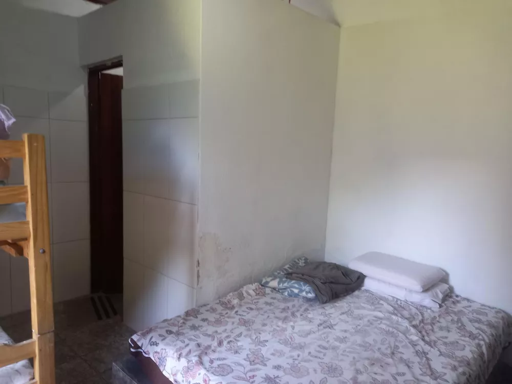 Casa à venda com 2 quartos, 250m² - Foto 4