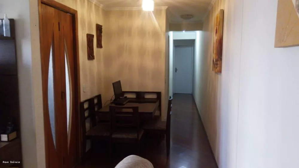 Apartamento à venda com 3 quartos, 70m² - Foto 3