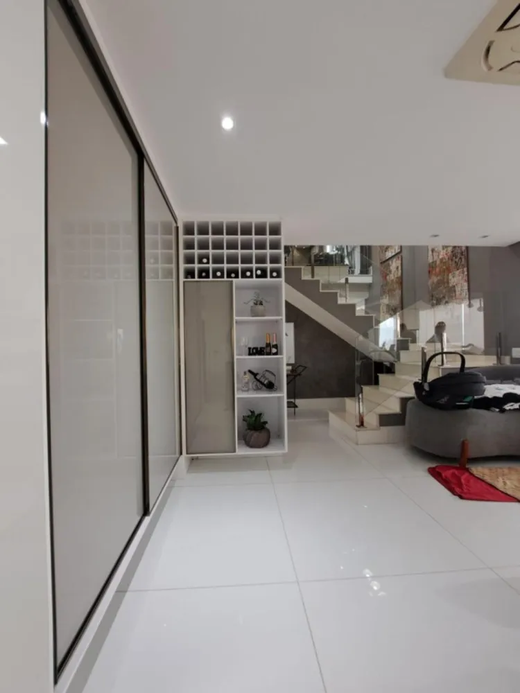 Cobertura, 3 quartos, 227 m² - Foto 1