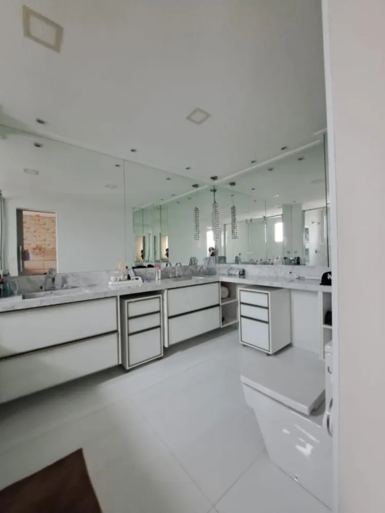 Cobertura, 3 quartos, 227 m² - Foto 11