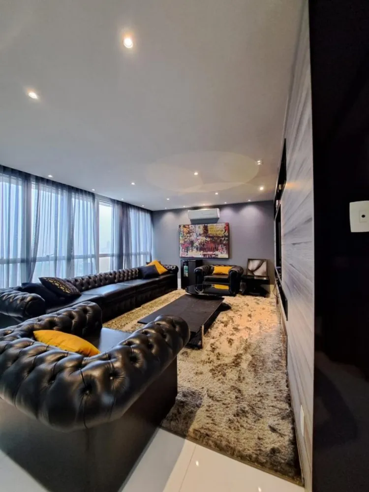 Cobertura, 3 quartos, 227 m² - Foto 4