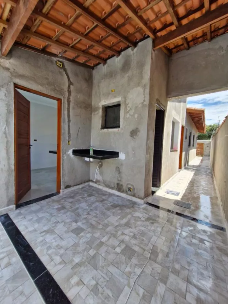 Casa à venda com 3 quartos, 156m² - Foto 2