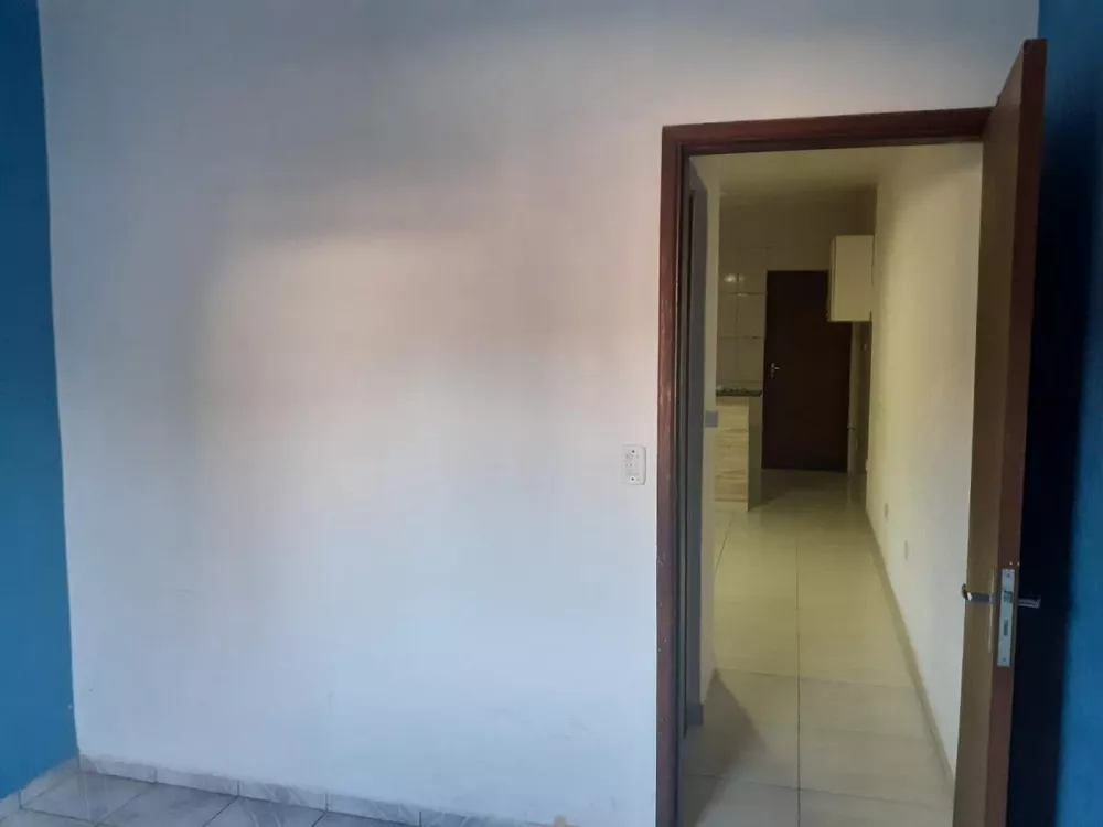 Casa à venda com 4 quartos, 250m² - Foto 4