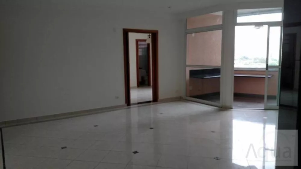 Apartamento à venda com 4 quartos, 188m² - Foto 2