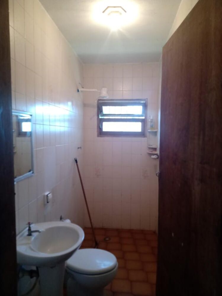 Casa à venda com 1 quarto, 300m² - Foto 4
