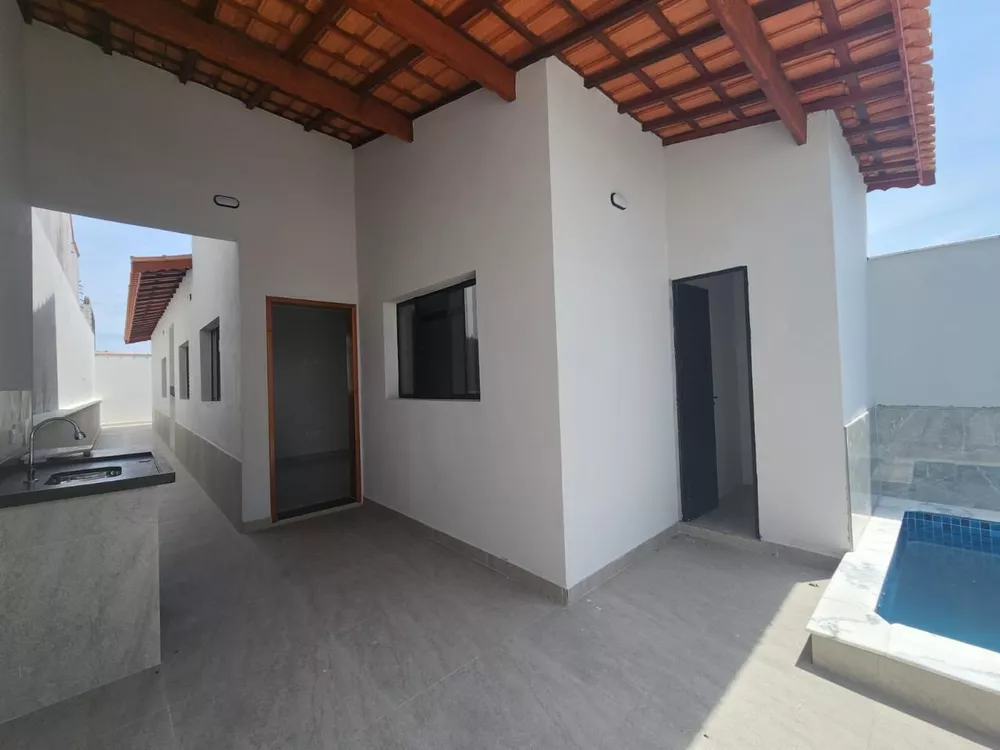 Casa à venda com 3 quartos, 150m² - Foto 2