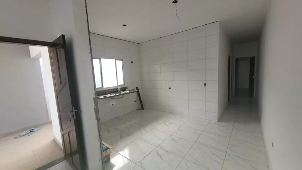 Casa à venda com 2 quartos, 198m² - Foto 2