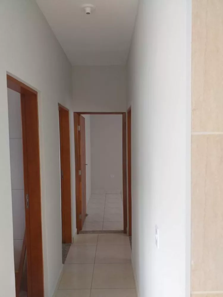 Casa à venda com 3 quartos, 159m² - Foto 2