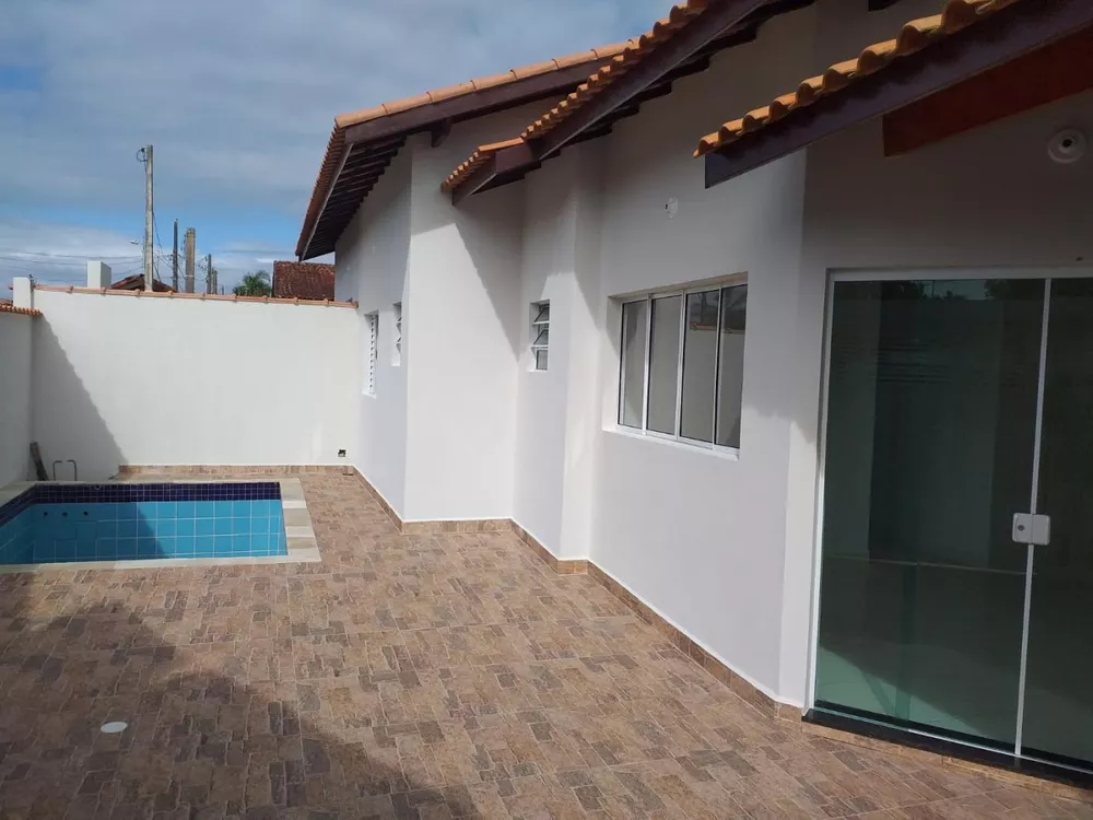 Casa à venda com 3 quartos, 159m² - Foto 1