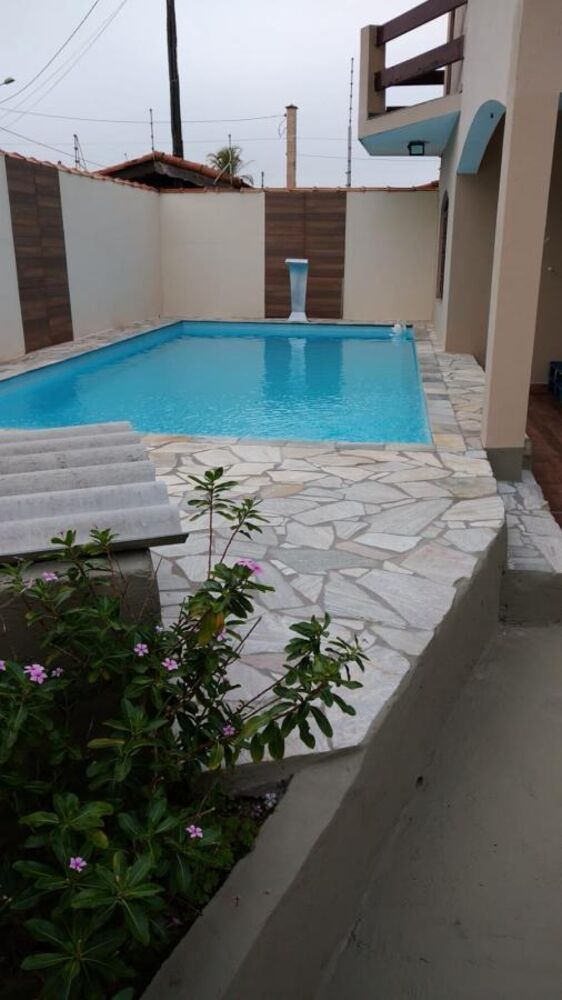 Casa à venda com 4 quartos, 300m² - Foto 1