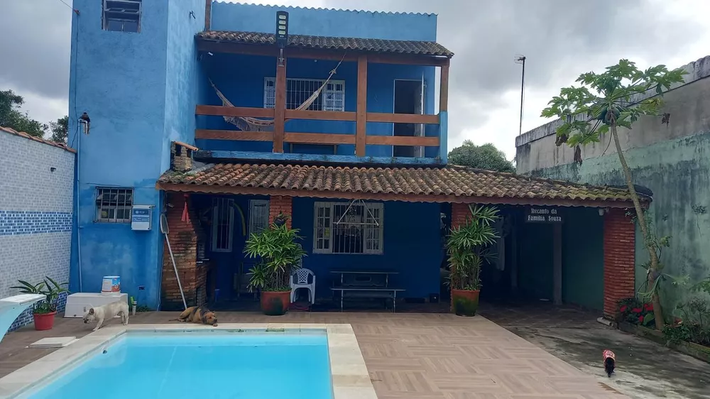 Casa à venda com 4 quartos, 330m² - Foto 1