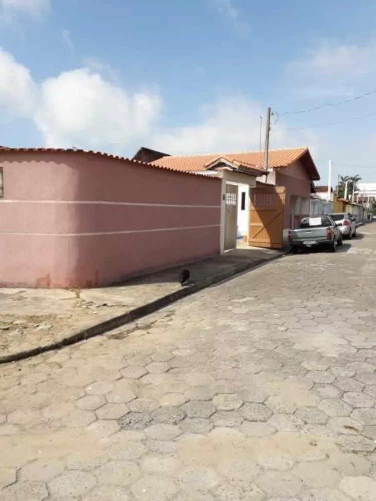 Casa à venda com 2 quartos, 350m² - Foto 2