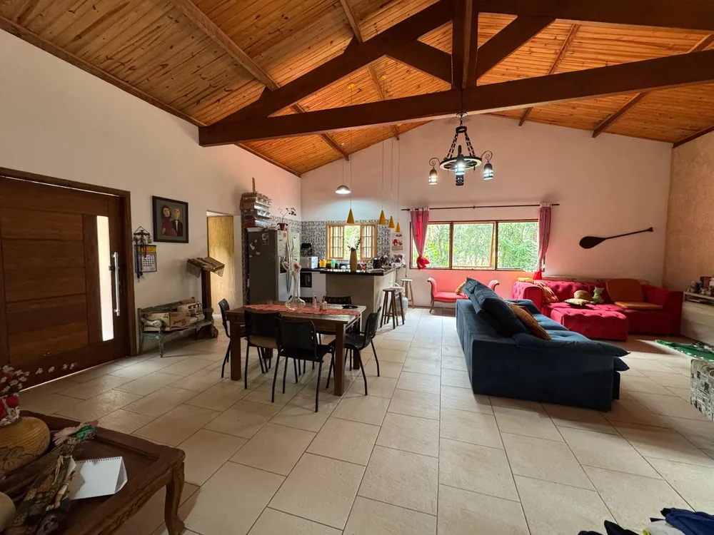 Chácara, 6 quartos, 1250 m² - Foto 1