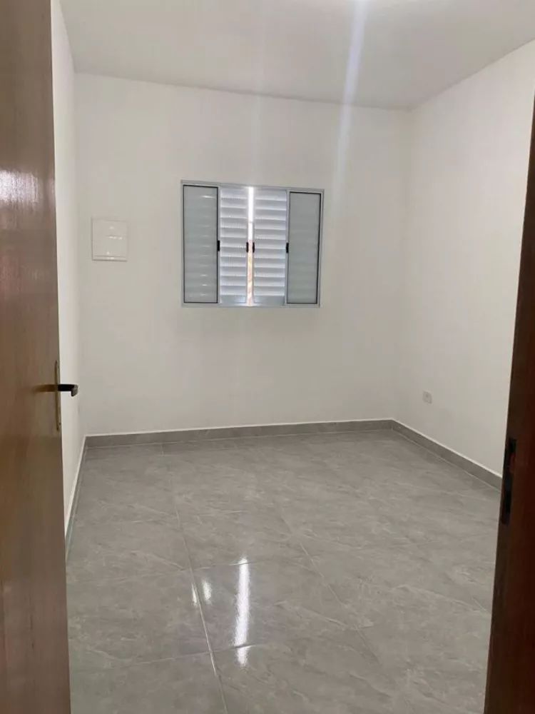 Casa à venda com 2 quartos, 150m² - Foto 4