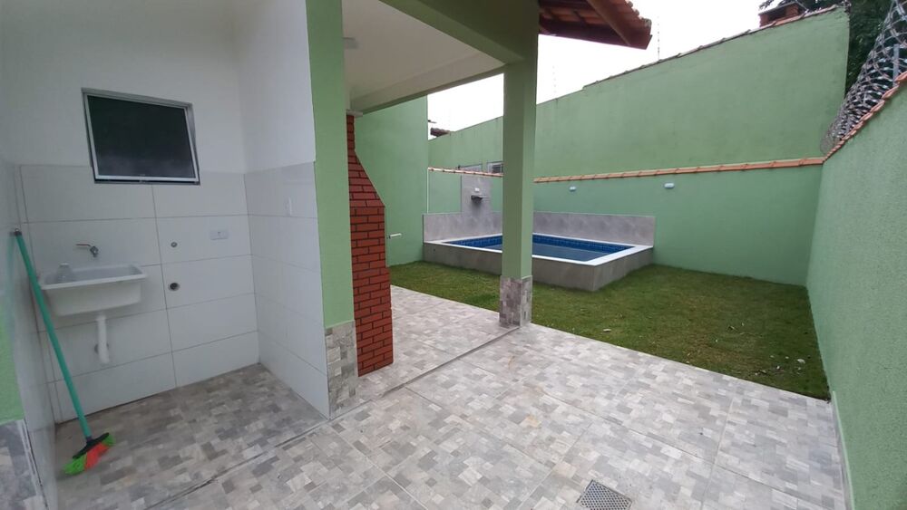 Casa à venda com 2 quartos, 169m² - Foto 2