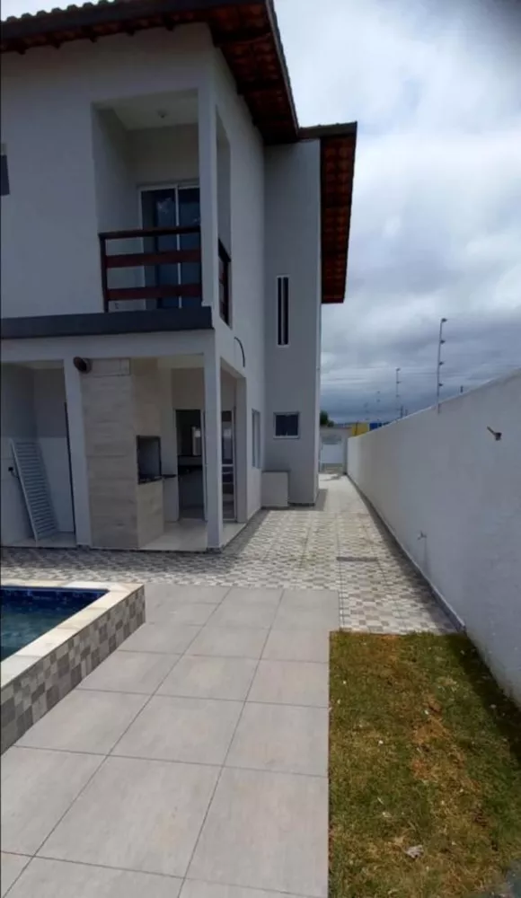 Casa à venda com 2 quartos, 210m² - Foto 1