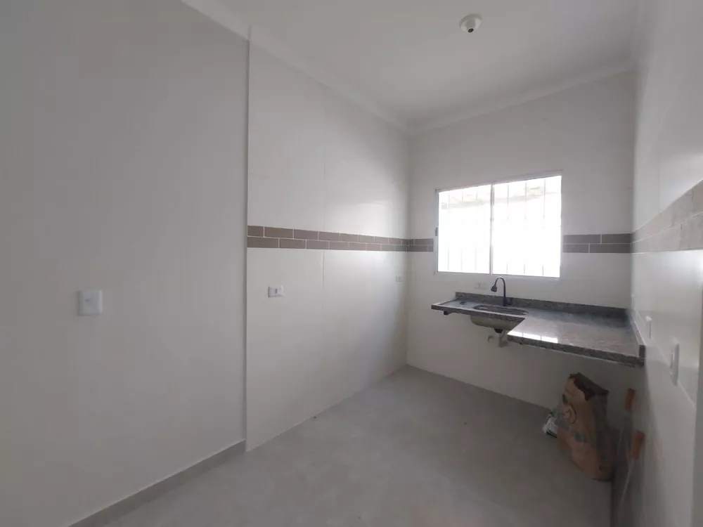 Casa à venda com 2 quartos, 125m² - Foto 4