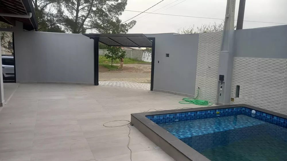 Casa à venda com 2 quartos, 179m² - Foto 3