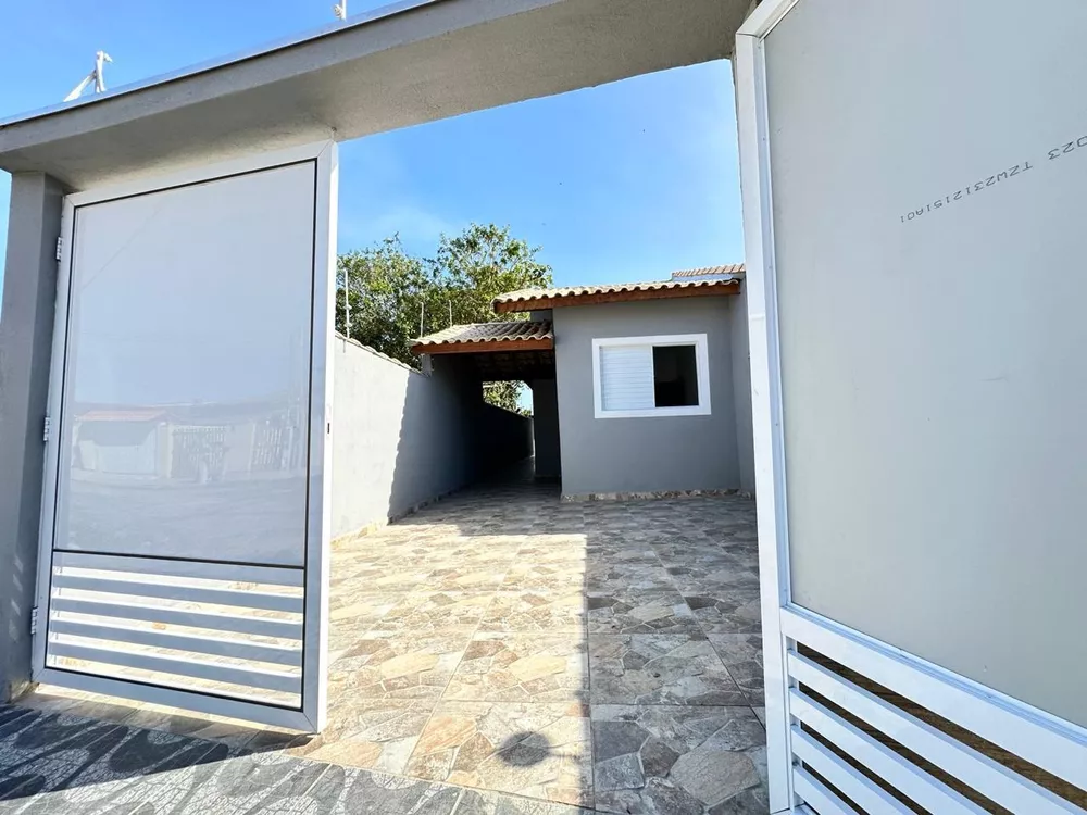 Casa à venda com 2 quartos, 130m² - Foto 3