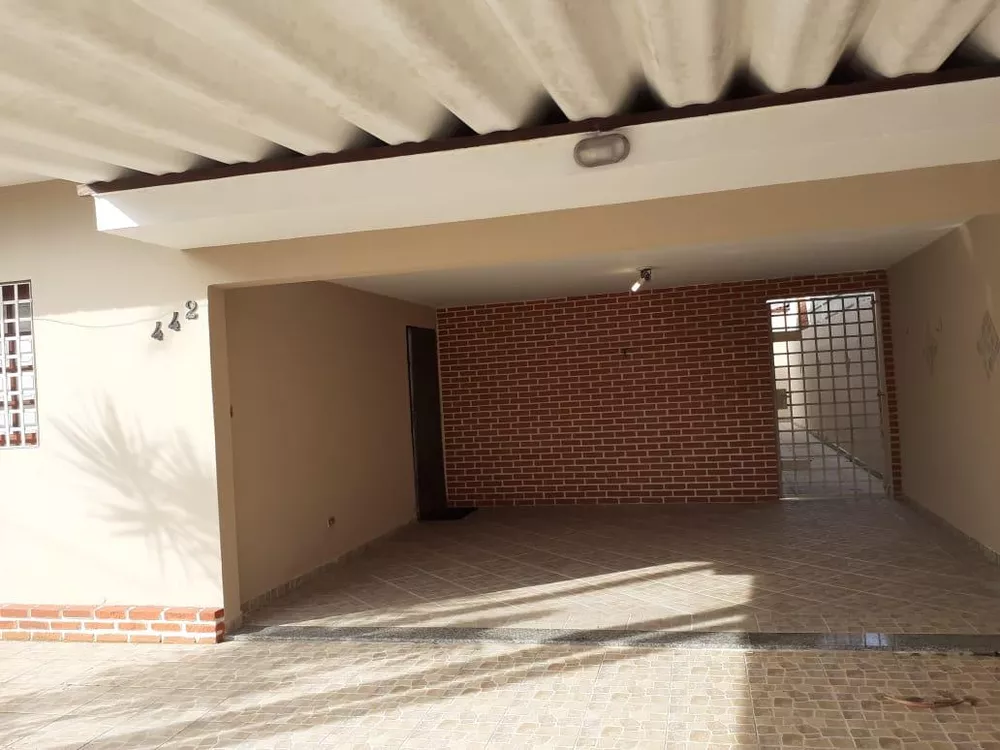 Casa à venda com 3 quartos, 253m² - Foto 3