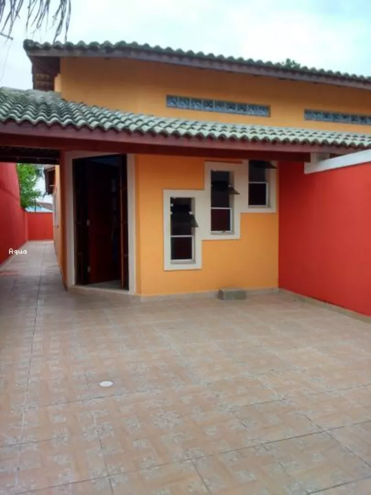 Casa à venda com 2 quartos, 160m² - Foto 1