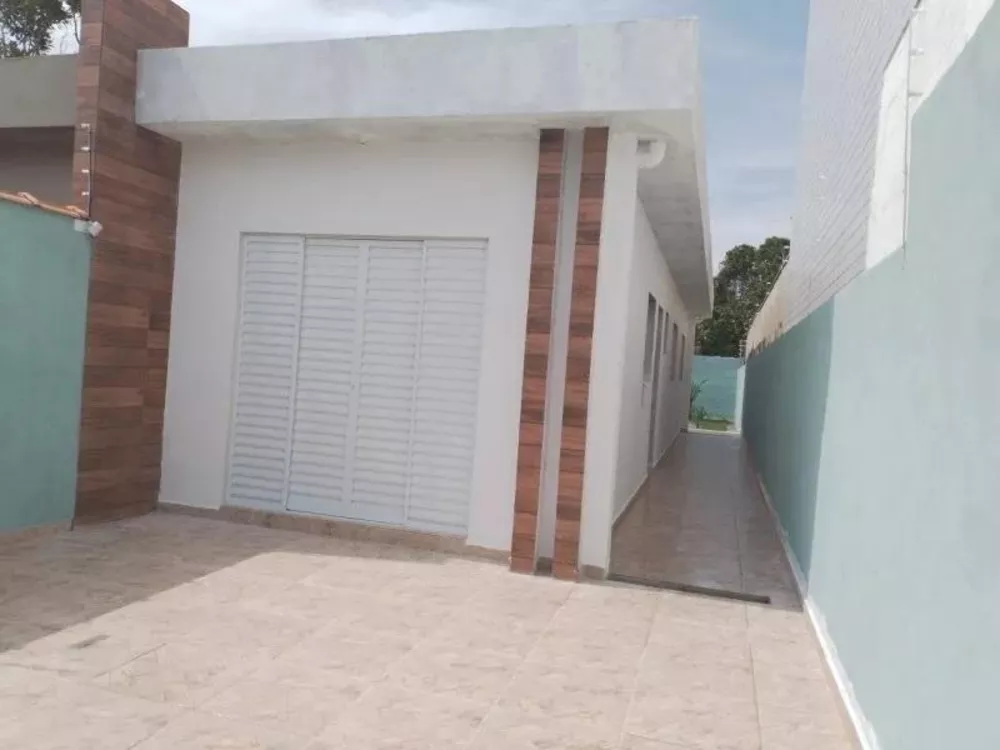 Casa à venda com 2 quartos, 130m² - Foto 1