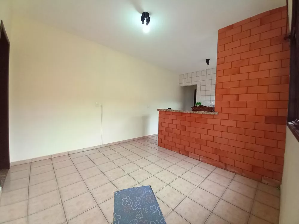 Casa à venda com 2 quartos, 150m² - Foto 4