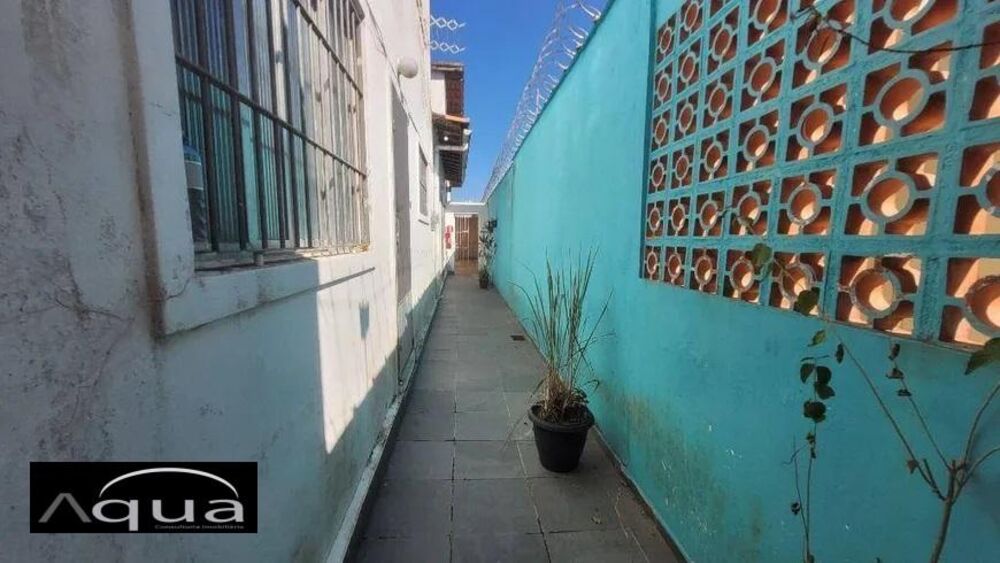 Casa à venda com 2 quartos, 46m² - Foto 4