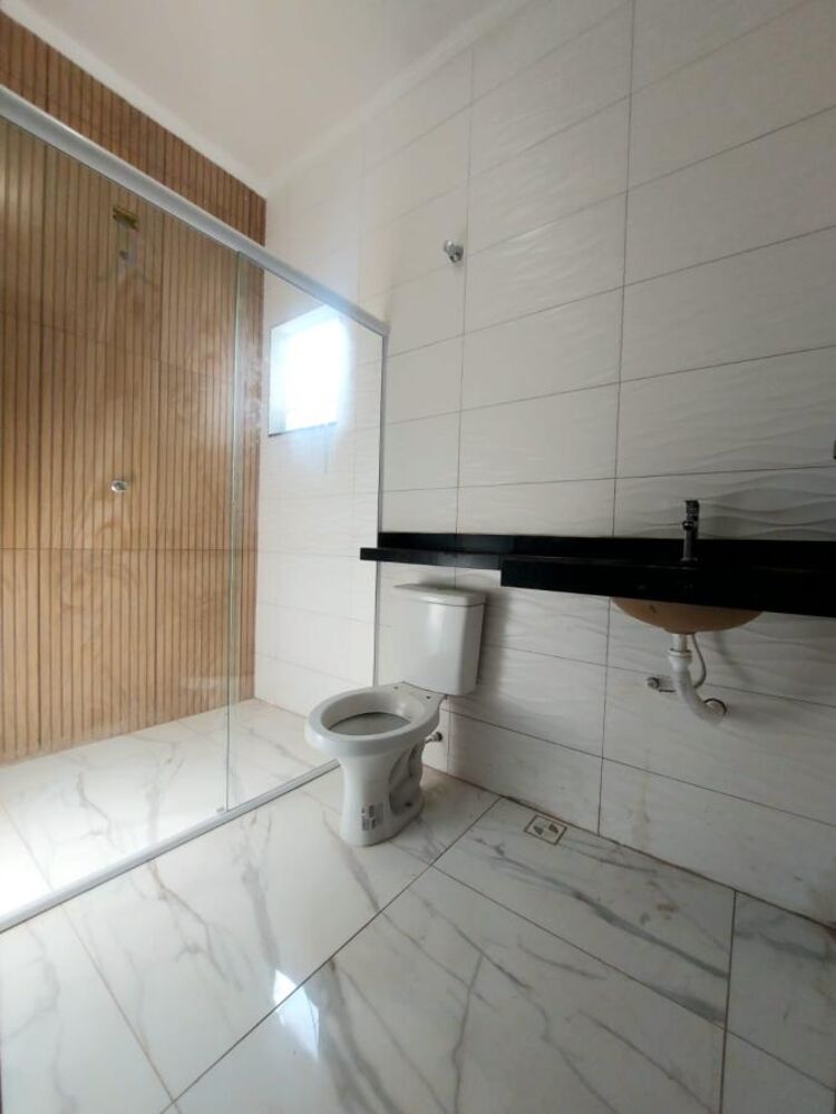 Casa à venda com 3 quartos, 95m² - Foto 2