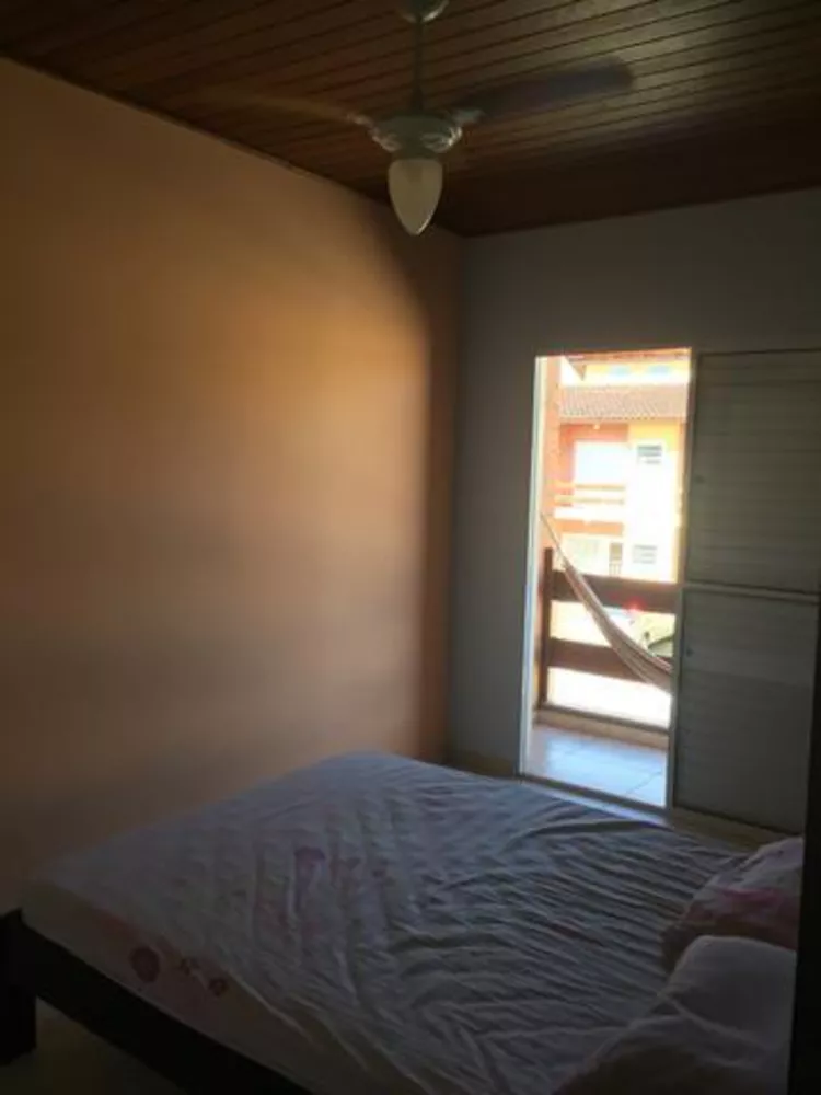 Casa à venda com 2 quartos, 90m² - Foto 8