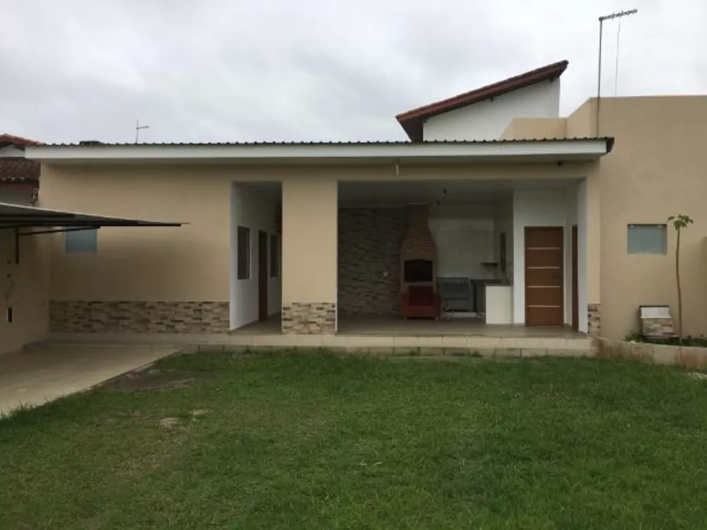 Casa à venda com 2 quartos, 490m² - Foto 1