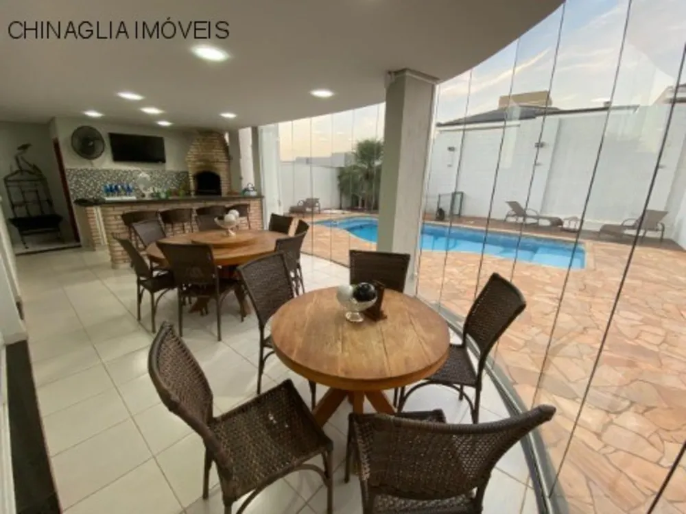 Casa, 3 quartos, 310 m² - Foto 1