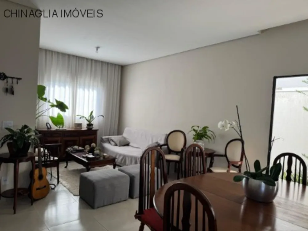 Casa, 3 quartos, 200 m² - Foto 1