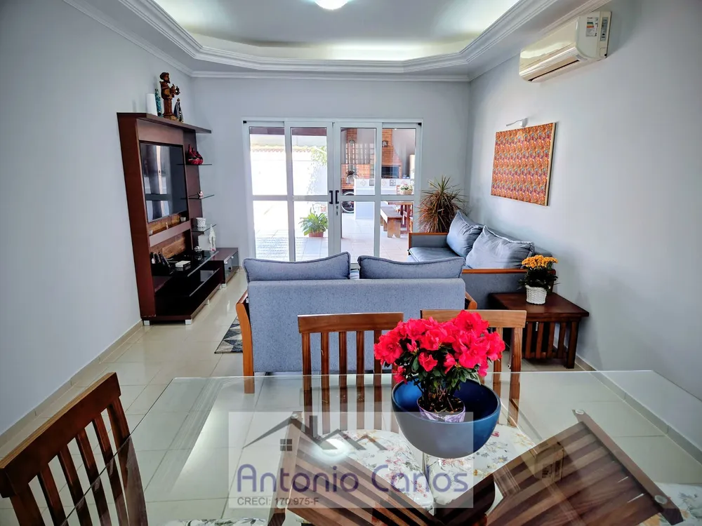 Casa, 5 quartos, 308 m² - Foto 1
