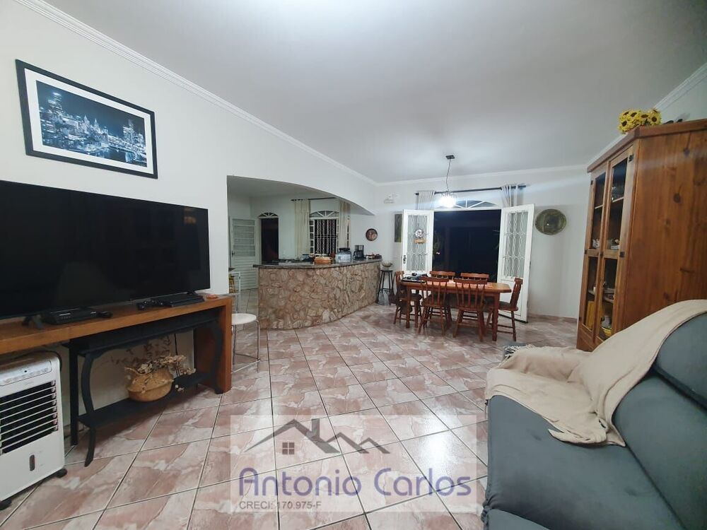 Chácara à venda com 3 quartos, 1107m² - Foto 9