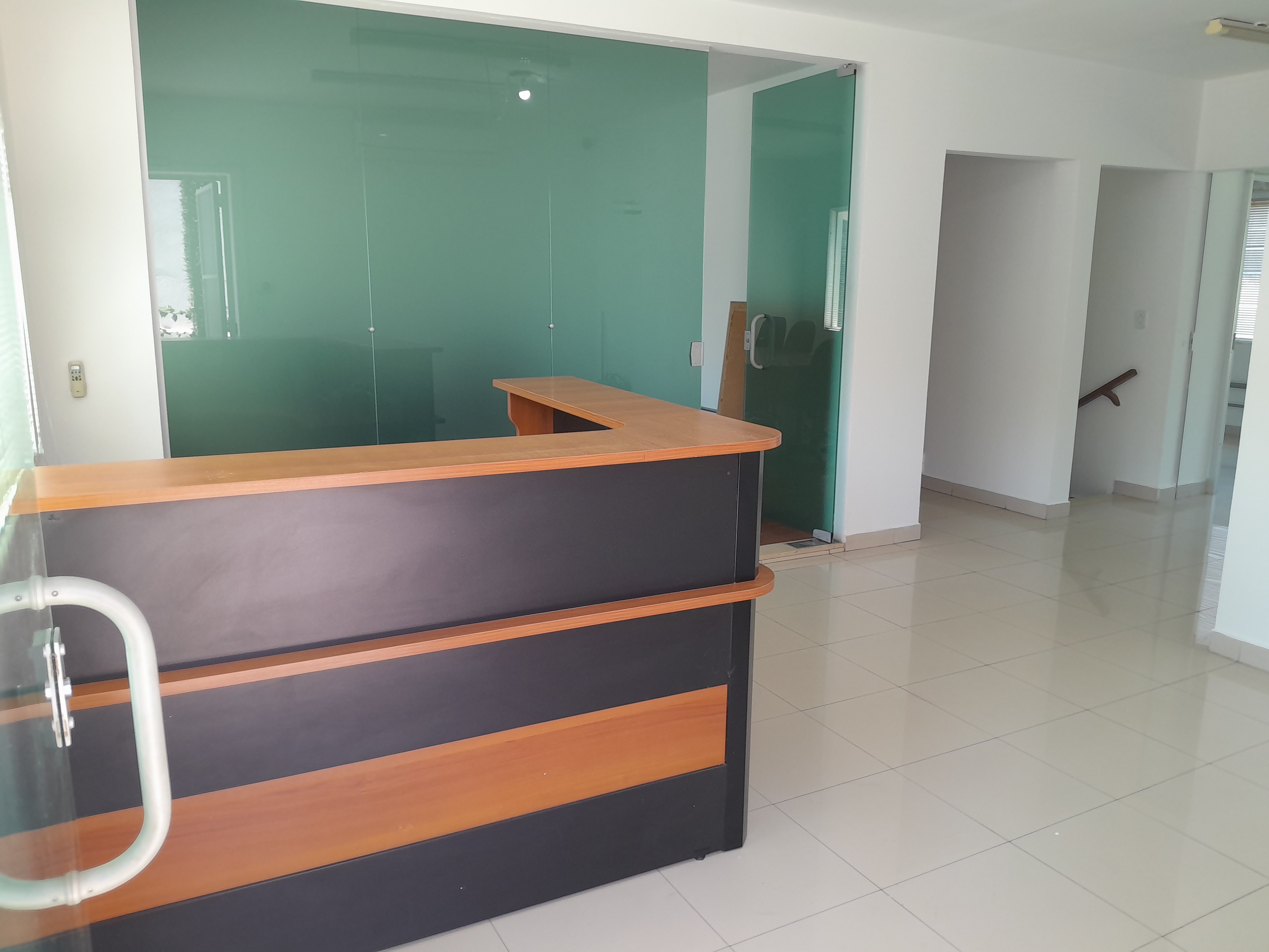 Casa Comercial à venda e aluguel com 7 quartos, 384m² - Foto 1