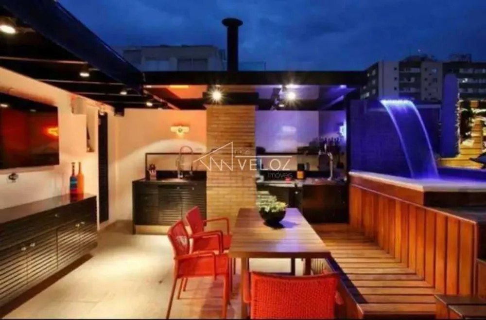 Cobertura, 3 quartos, 247 m² - Foto 1